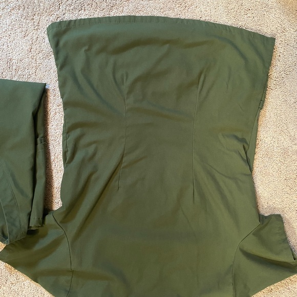 Butter soft 4 pocket scrub top TWO TOPS - Picture 3 of 3